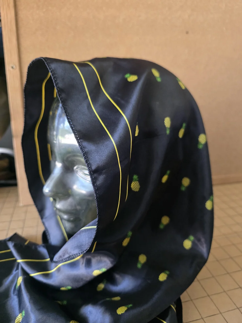 VTG DAR Daughters of the American Revolution Pineapple Scarf Wrap Black Gold